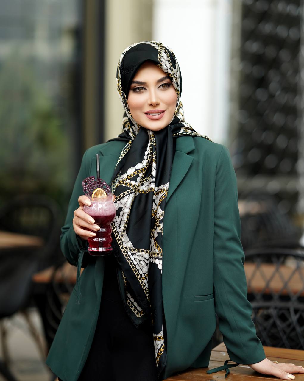 روسری مشکی نقره ای